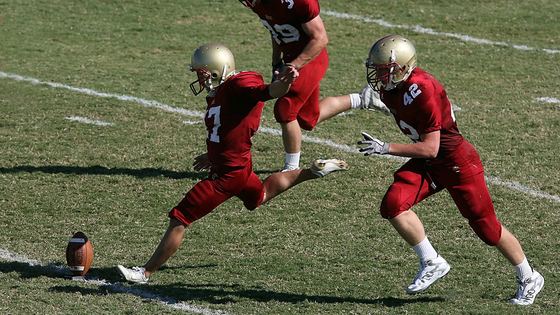 《电竞界的“金牌搭档”：合作背后的故事》，电竞与品牌合作